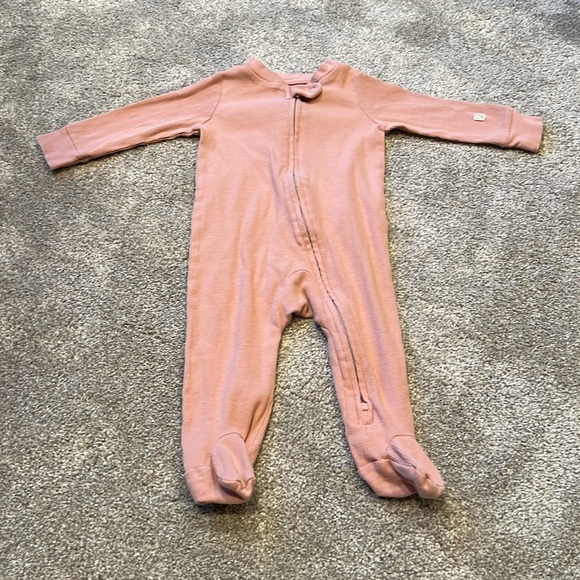 Little Planet by Carter’s- Baby Organic Cotton Rose Sleep & Play Pajamas, 6M - Picture 2 of 9